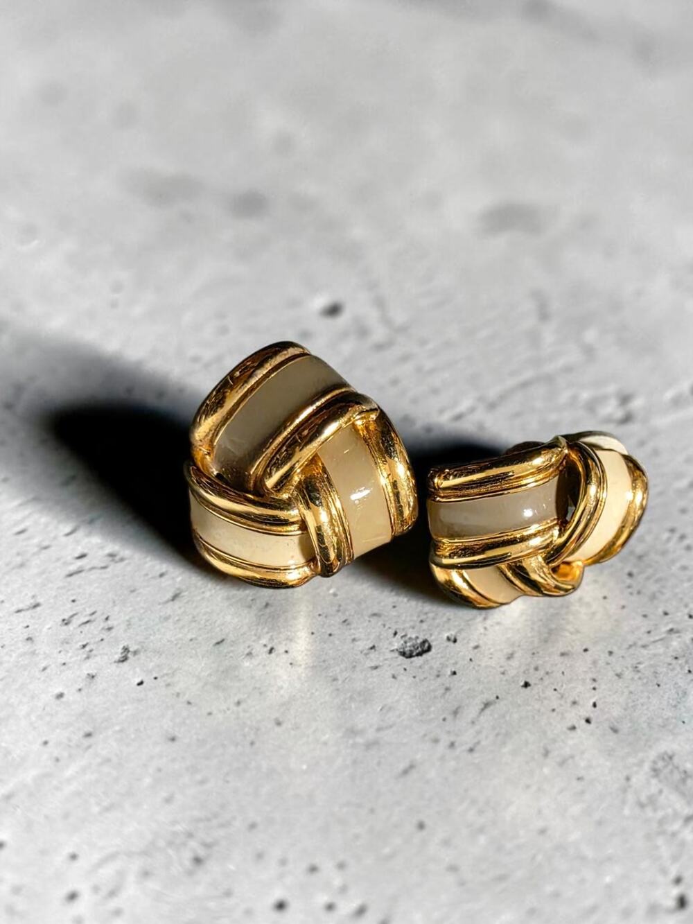 Vintage Joan Rivers Cream Enamel Gold Tone Knot Clip On Earrings Statement